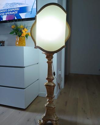 Lampada paralume da terra
