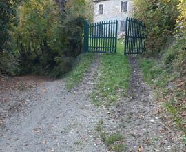 Casa in sasso con terreno