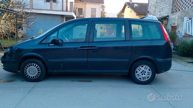 Fiat Ulisse 5 posti anno 2004