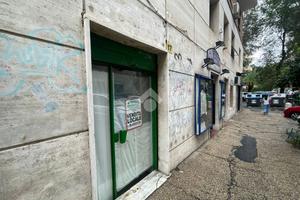 NEGOZIO A ROMA