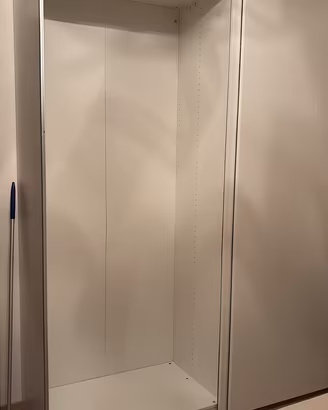 Armadio Ikea modello Pax ante scrorrevoli