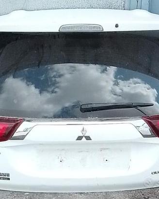Portellone post. Mitsubishi Outlander 2015-2020