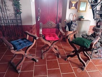Tris Sedie Medievali