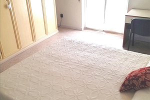 Stanza per studentesse