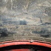 Cerchi piu gomme trattore
