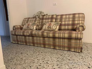 Divano letto matrimoniale