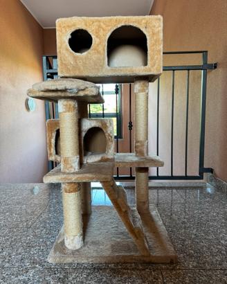 Albero tiragraffi per gatti usato