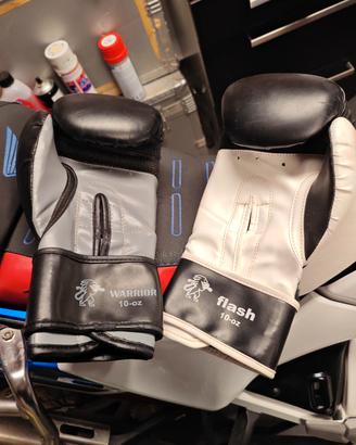 guantoni da boxe 10 once flash e Warrior