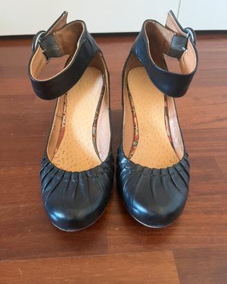 Scarpe artigianali in pelle nera numero 38
