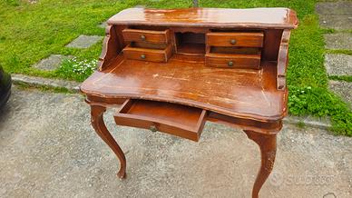 Elegante Scrittoio Antico "Arte Povera" 