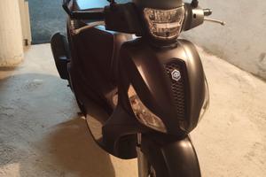 Piaggio MadleyS 125