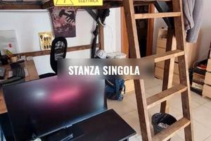 LIBIA STANZA SiNGOLA ARREDATA E BEN COLLEGATA