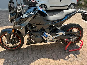 BMW F900R *MY 25* 105 CV