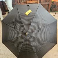 ombrello Fendi  nuovo con cartellino grigio e nero