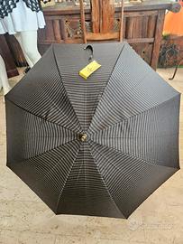 ombrello Fendi  nuovo con cartellino grigio e nero