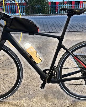 Bici gravel cube nuroad c62 pro