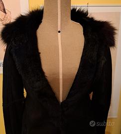 Cappotto nero. in lapin
