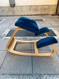 Sedia ergonomica a domdolo  in legno