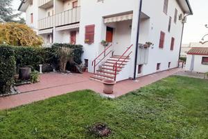 Villa a schiera di testa