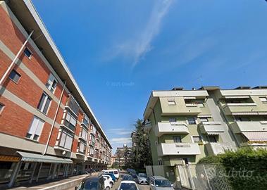 Posto letto a 350eu con spese comprese - Comasina