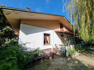 Casa singola con terreno e vigneto