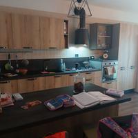 CUCINA CON ISOLA