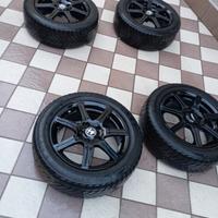 cerchi in lega e gomme montate