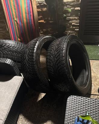 Gomme invernali 245/45/R19 - 102V