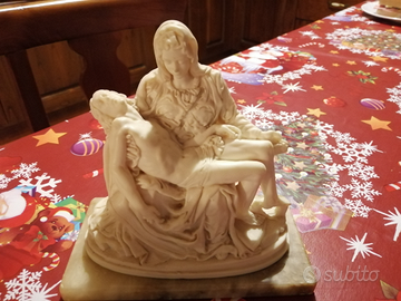Statua della Pietà