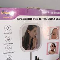 Specchio con luce  a led