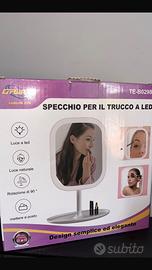 Specchio con luce  a led