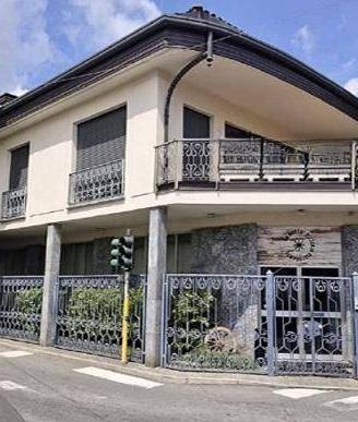 Immobile in asta di 318 m² con 4 locali a Castano 