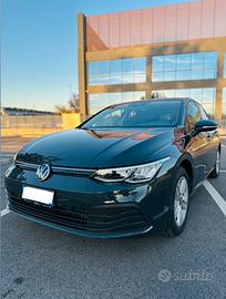 Volkswagen Golf 8 Life 2.0 TDI 150 CV