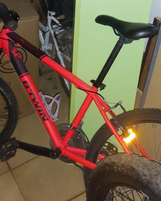 Bicicletta Btwin rock rider 500