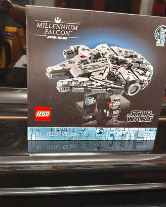 Lego set Millennium Falcon 75375