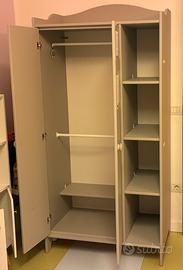 Armadio grigio per bambini