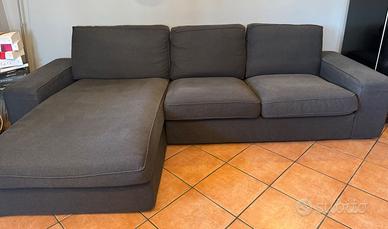 Divano 4 Posti Chaise Longue e Pouf Contenitore