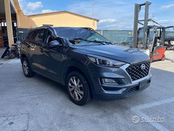 Hyndai Tucson 1.6 cdti per ricambi