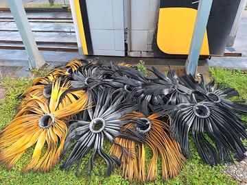 Spazzole autolavaggio usate solo 3 anni