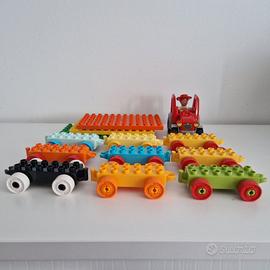 Carrelli Lego duplo + trattore con personaggio