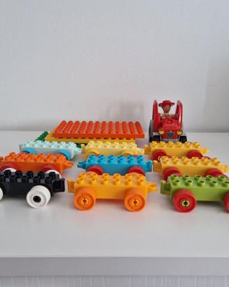 Carrelli Lego duplo + trattore con personaggio