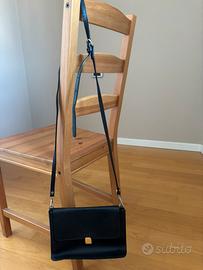 Borsa tracolla nera in pelle Gianni Chiarini