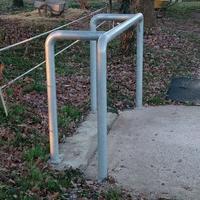 Trave traliccio per legare i cavalli