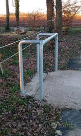 Trave traliccio per legare i cavalli