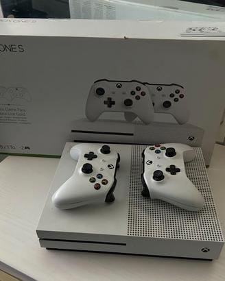 Console XBOX one s - 2 Controller