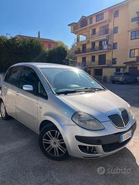 Lancia musa grigia tetto nero