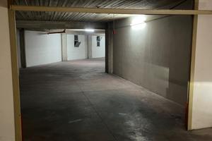 Deposito / garage / posti auto / in pieno centro