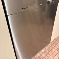 LAVASTOVIGLIE DA INCASSO MIELE MODELLO G 4100 SCU