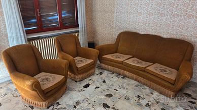 Salotto vintage: divano 3 posti + 2 poltrone