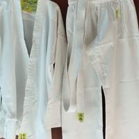 Karategi Taglia S, completo di pantaloni e cintura
